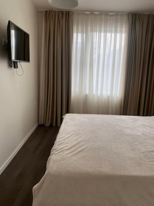 New Luxury Furnished Apartment - Beach, Varna Center & Fast Wi-Fi Екстериор снимка