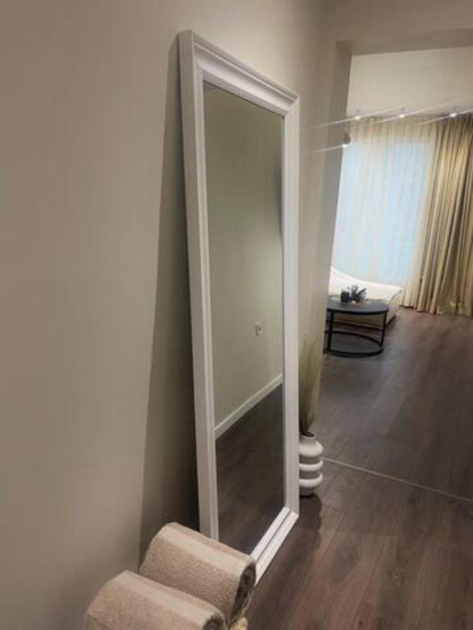 New Luxury Furnished Apartment - Beach, Varna Center & Fast Wi-Fi Екстериор снимка